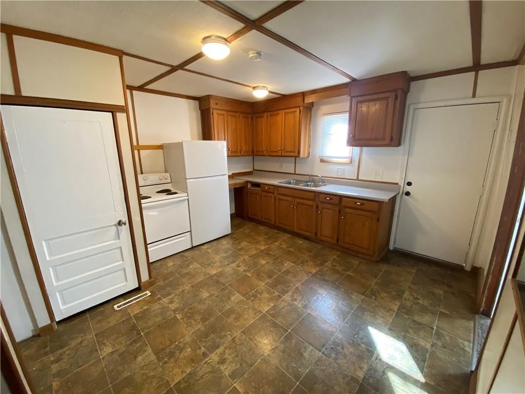 2304 Walnut Street — photo 8