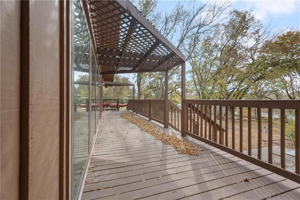 311 Rajah Road — photo 9