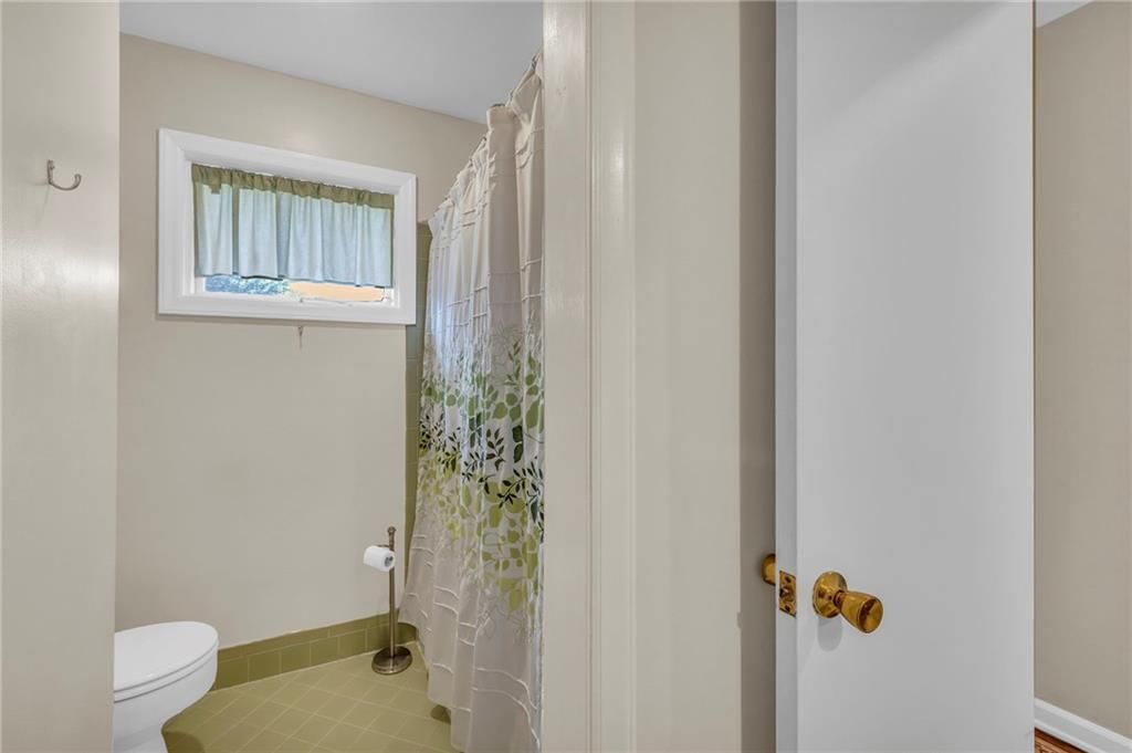 9318 ROE Avenue — photo 32