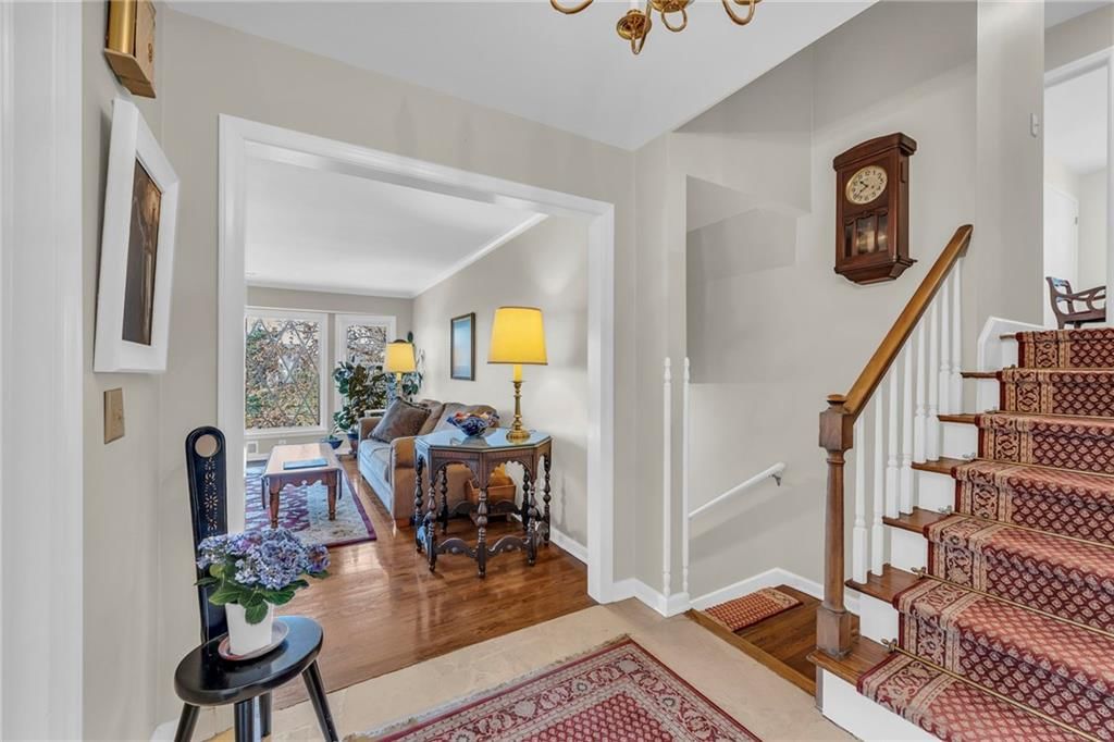 9318 ROE Avenue — photo 5