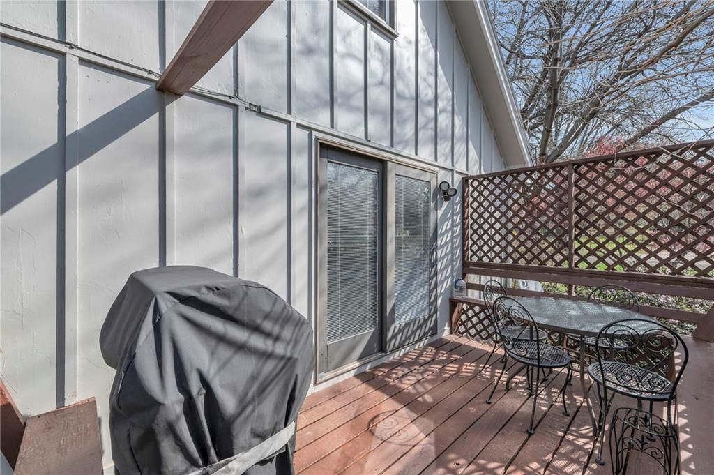 9318 ROE Avenue — photo 41