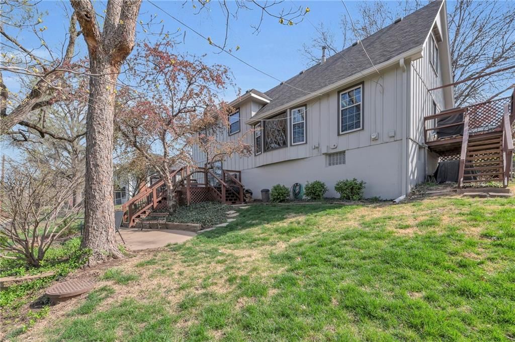 9318 ROE Avenue — photo 44