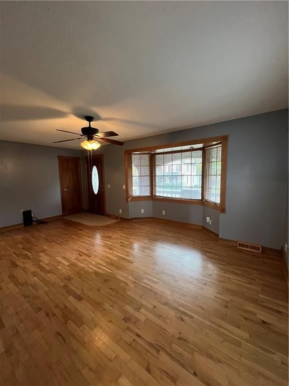 901 W Chestnut Street — photo 13