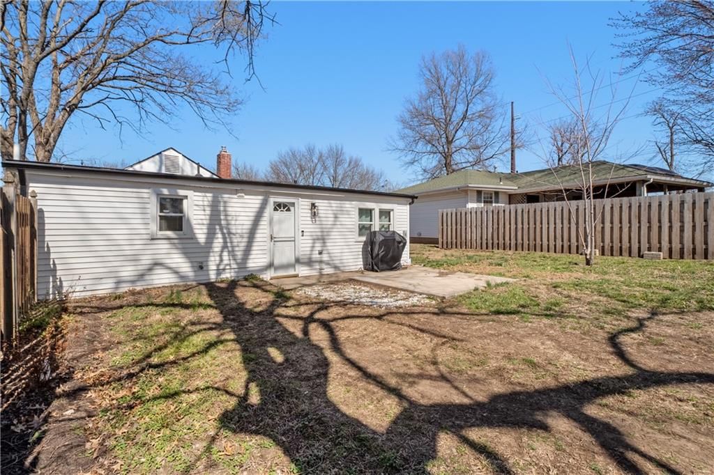 921 Sherman Avenue — photo 20