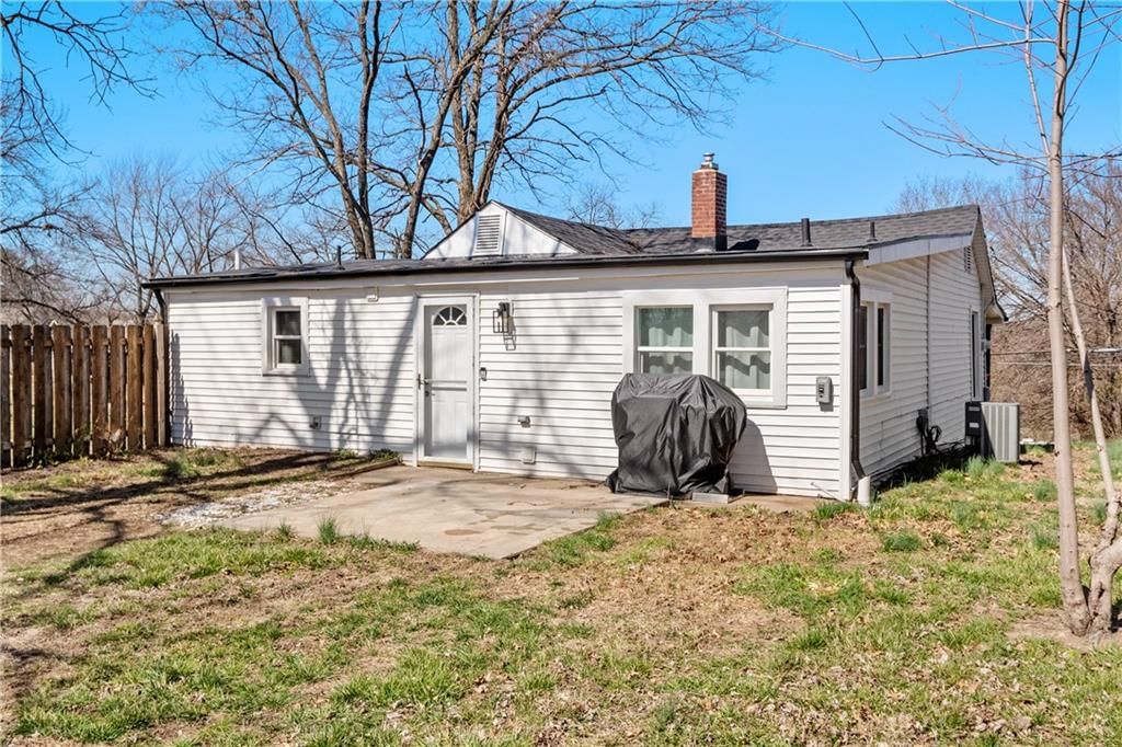 921 Sherman Avenue — photo 23