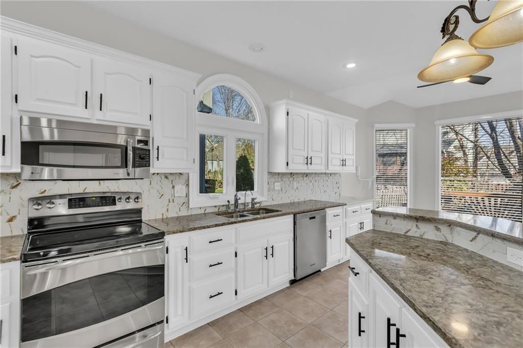 14105 Parkhill Lane — photo 17
