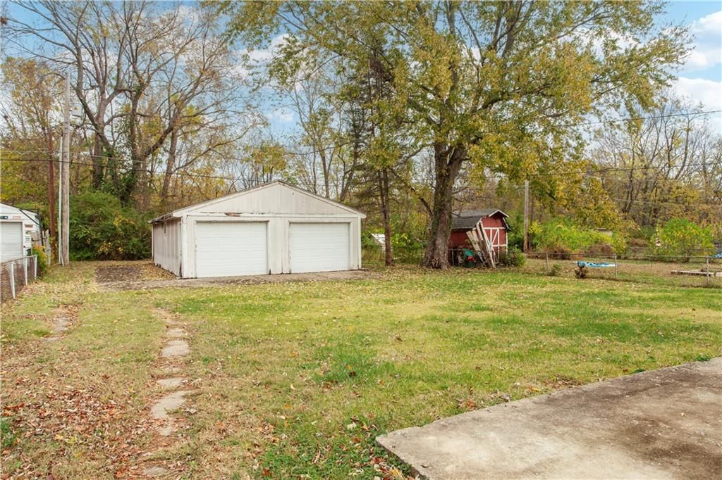 2517 Glen Lane — photo 17
