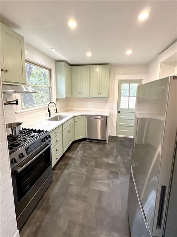 807 E 41st Street — photo 9