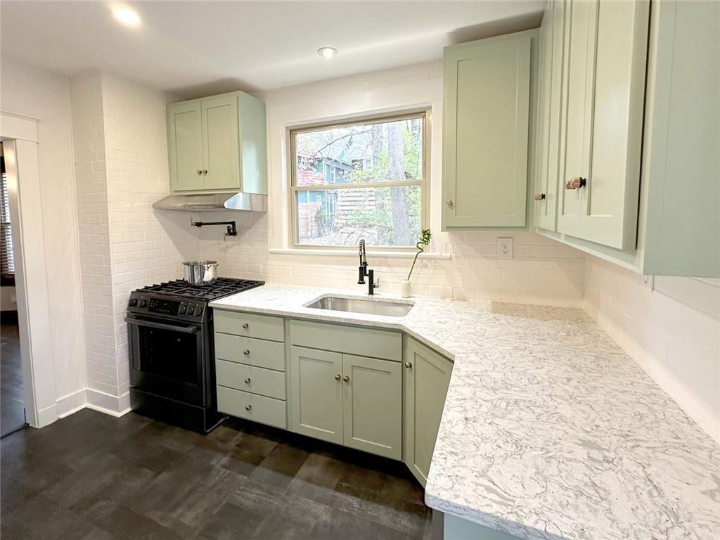 807 E 41st Street — photo 10