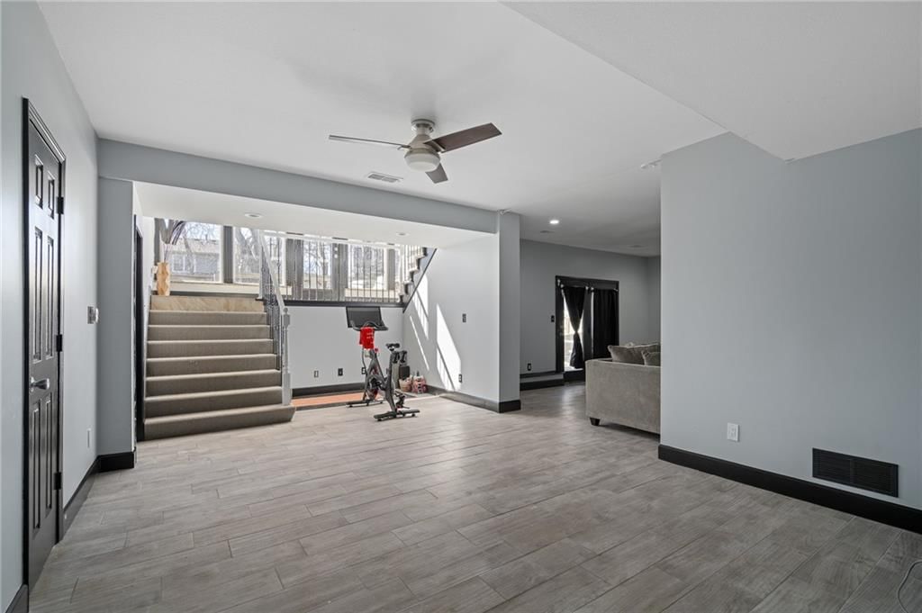 1128 N Jones Road — photo 32