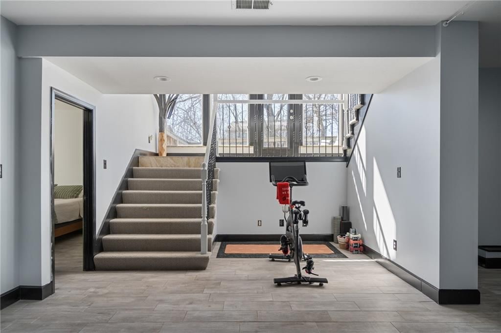 1128 N Jones Road — photo 33