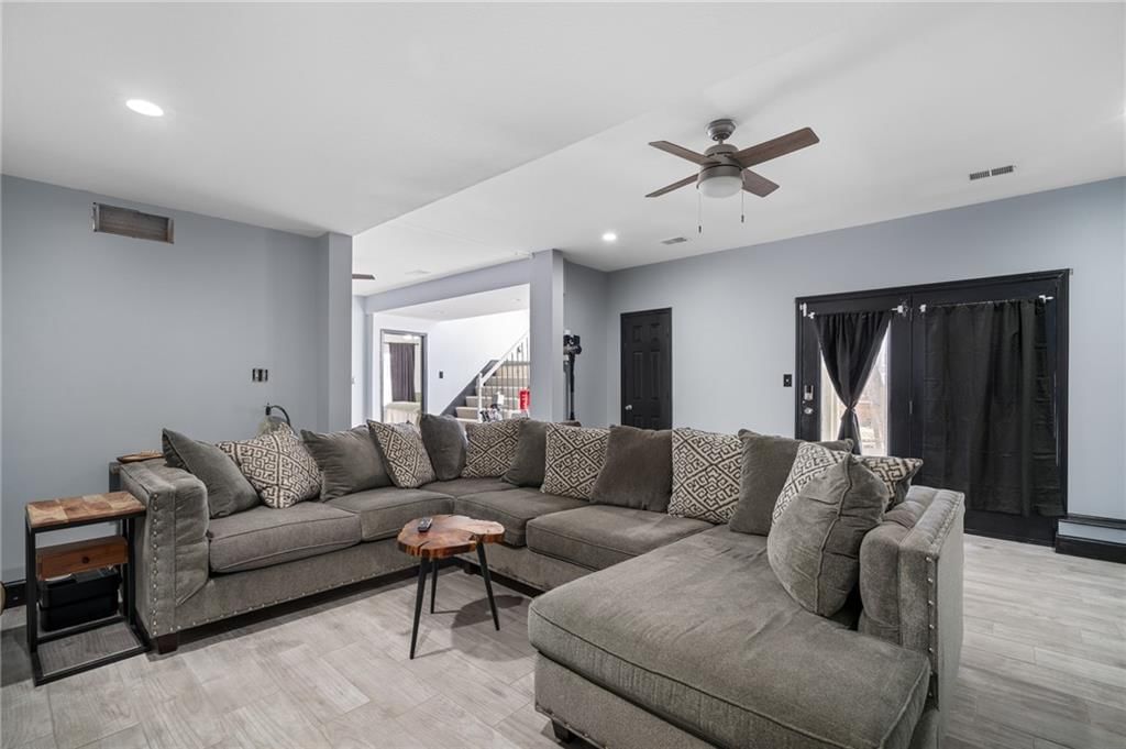 1128 N Jones Road — photo 36