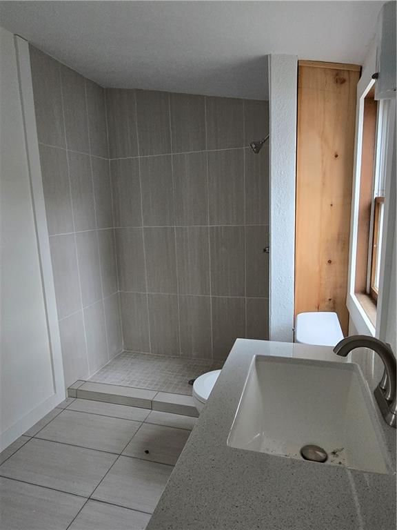 728 Burke Street — photo 24