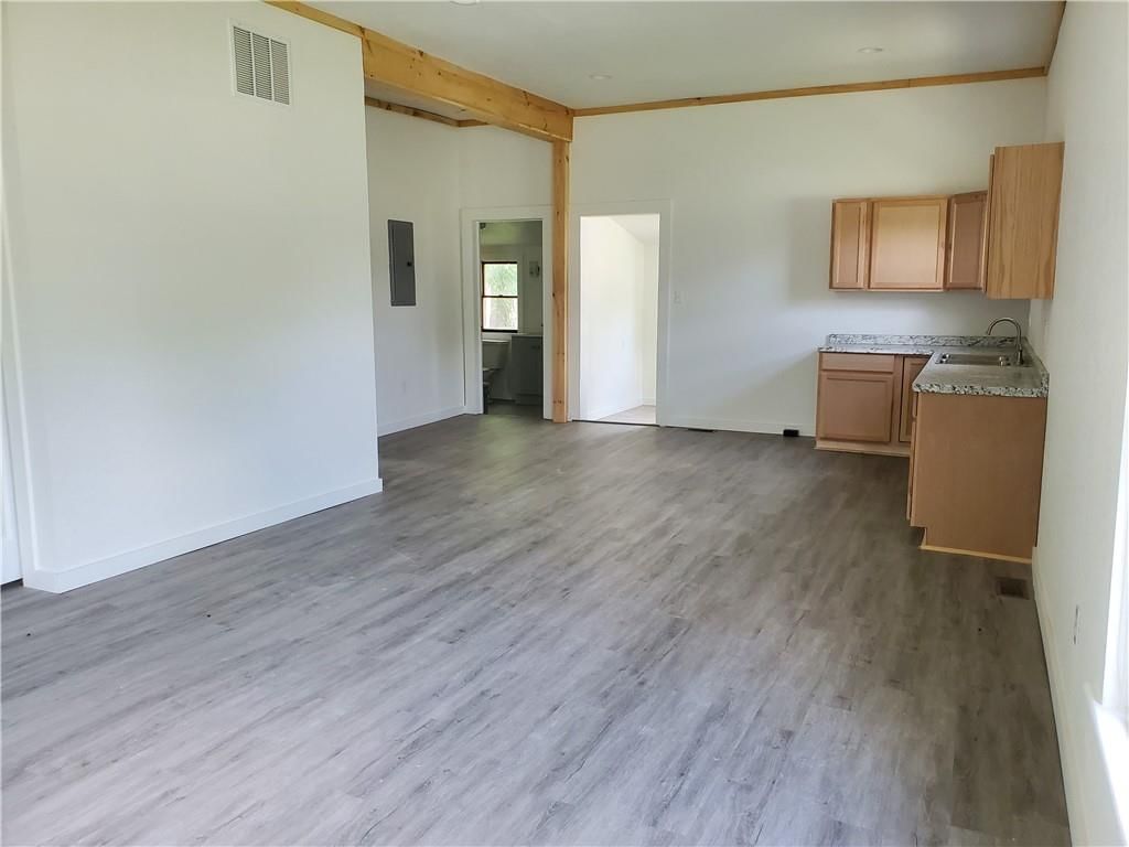 728 Burke Street — photo 10