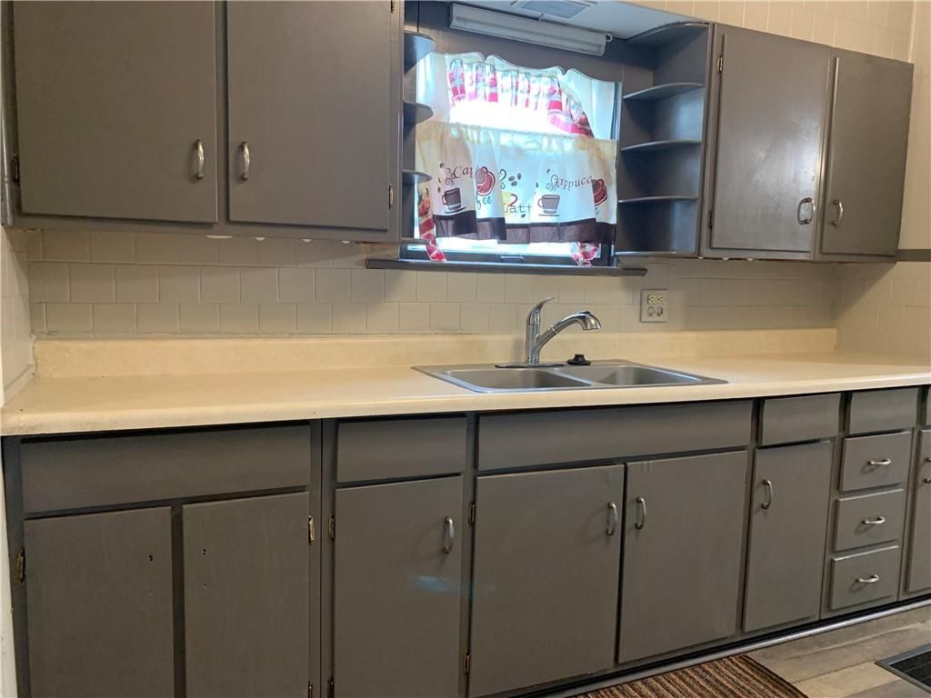 1231 S Hardy Avenue — photo 10
