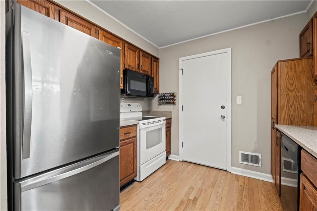 7140 Robinson Street — photo 8