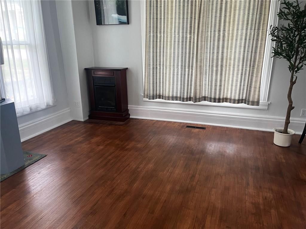 311 Center Street — photo 3