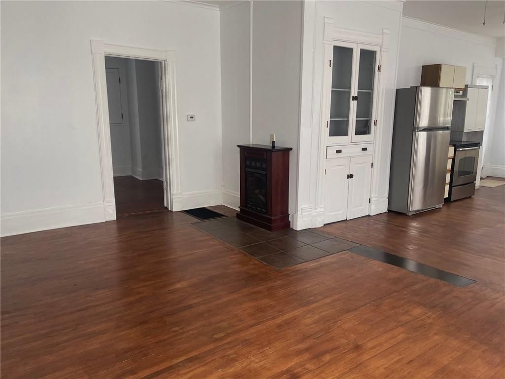 311 Center Street — photo 8