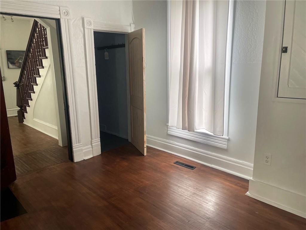 311 Center Street — photo 9
