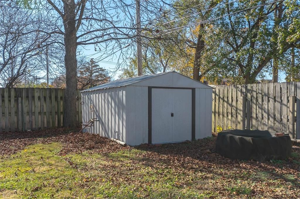 1240 S Cedar Street — photo 23