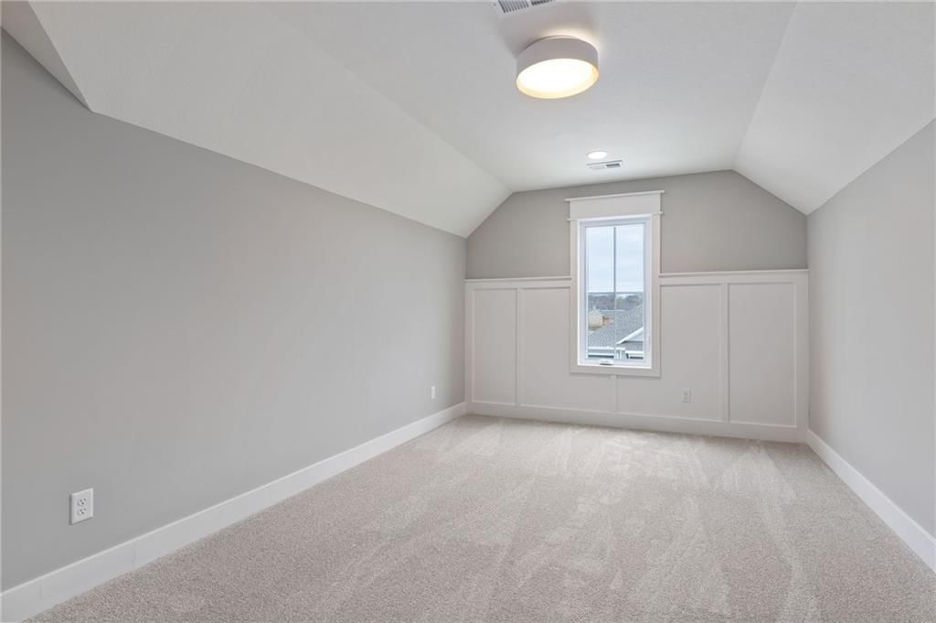 7110 Gillette Street — photo 36