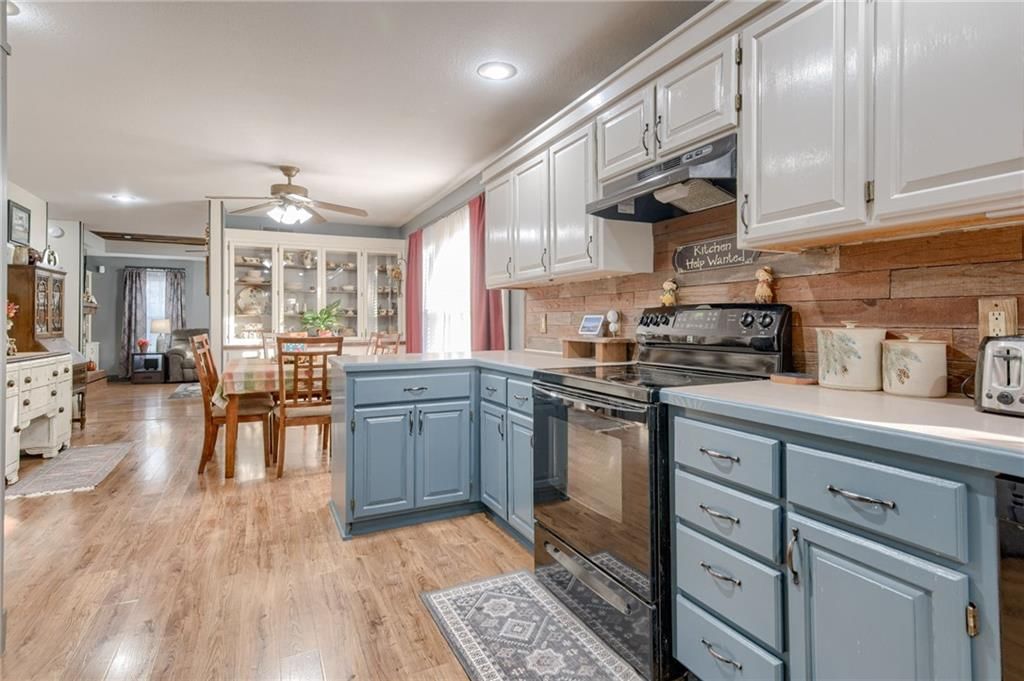 702 Hamblen Road — photo 8