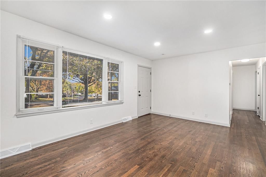 8401 Kentucky Avenue — photo 5