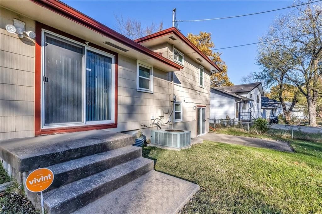 8403 E 92nd Terrace — photo 19