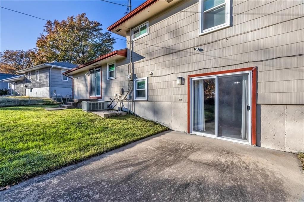 8403 E 92nd Terrace — photo 22