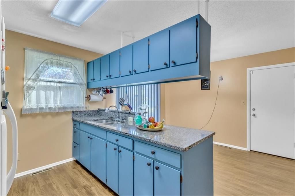 8403 E 92nd Terrace — photo 5