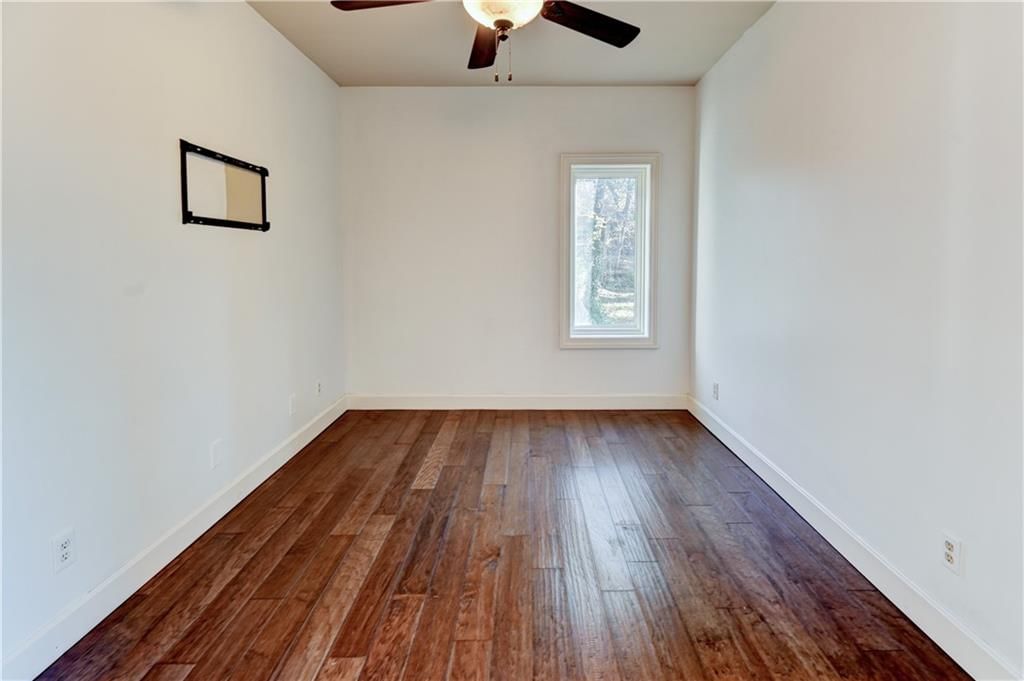 4943 Ward Parkway — photo 35
