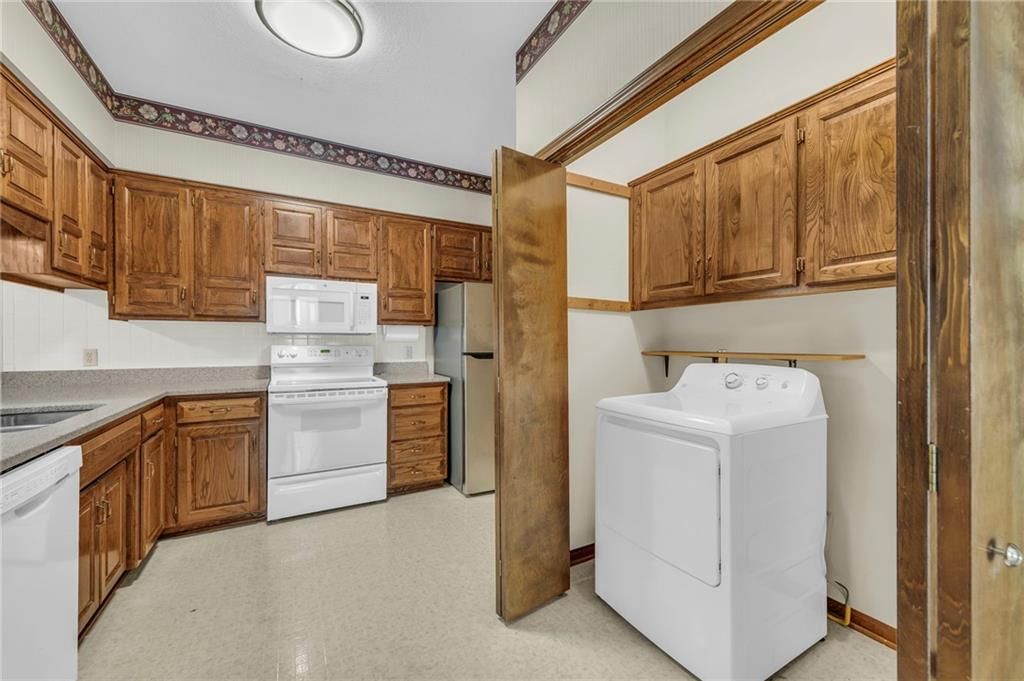 10714 W 116th Street — photo 12