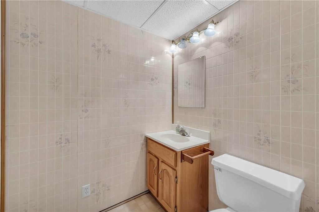 10714 W 116th Street — photo 36
