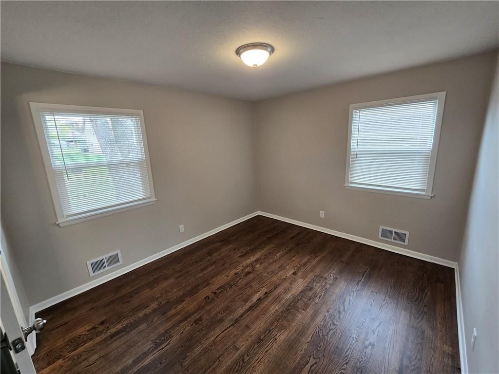13413 Winchester Avenue — photo 11