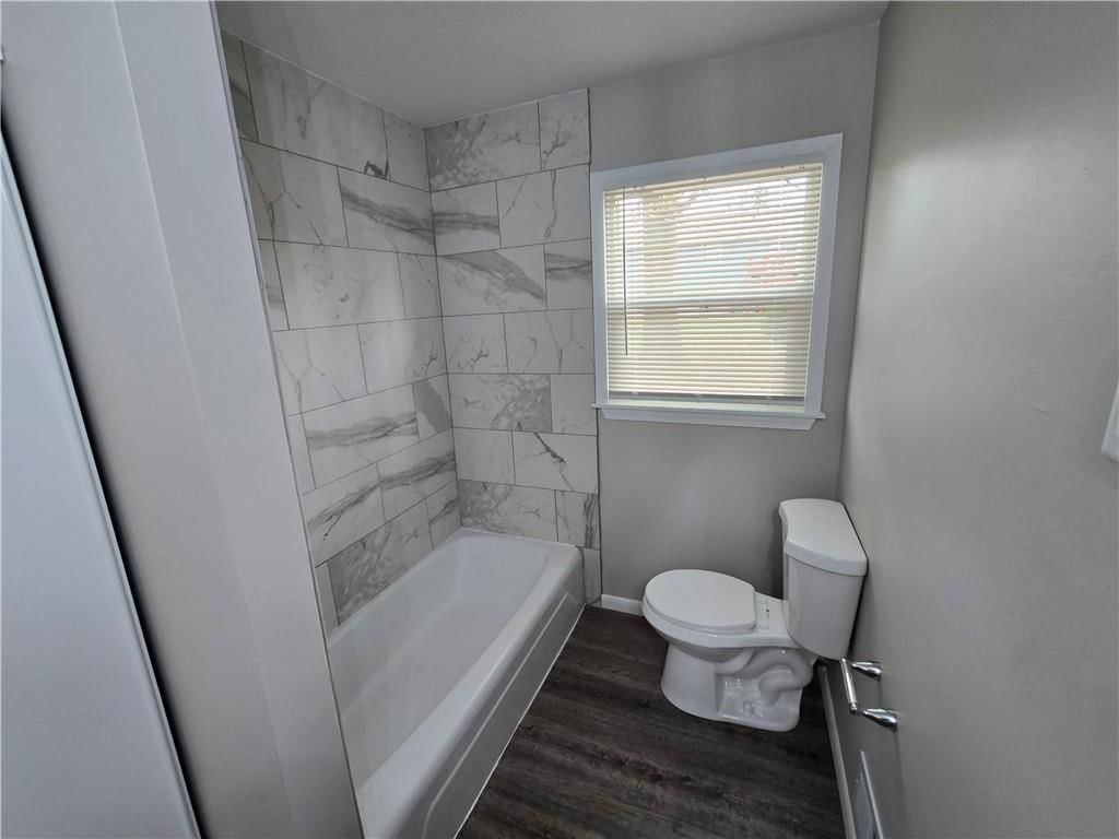 13413 Winchester Avenue — photo 16