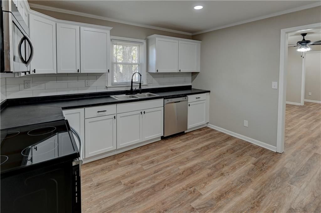 700 N Shaw Street — photo 17