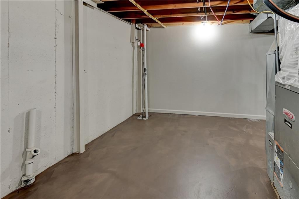 700 N Shaw Street — photo 35