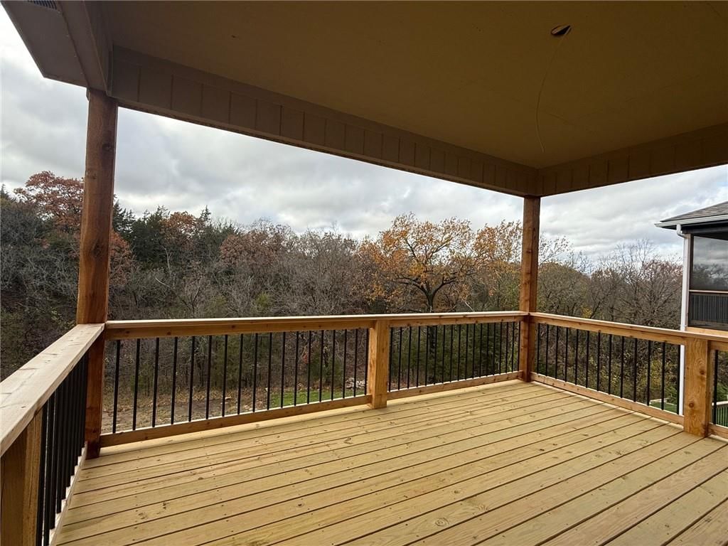 8524 Valley Spring Drive — photo 8