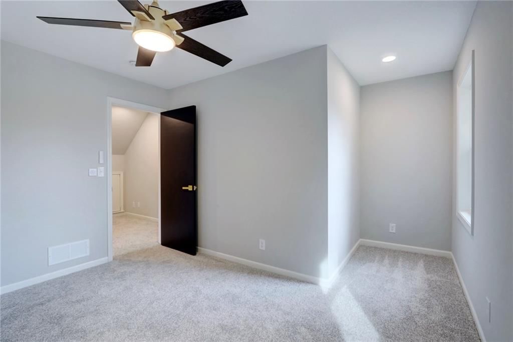 1613 NE Oak Tree Drive — photo 36