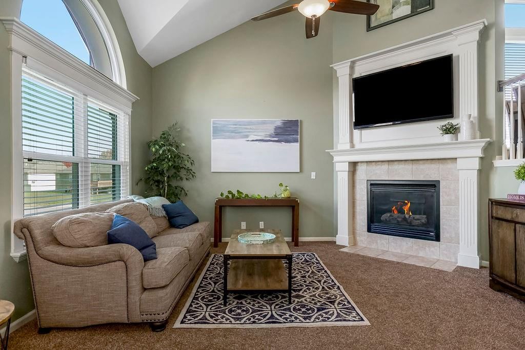 2185 E Sierra Drive — photo 5