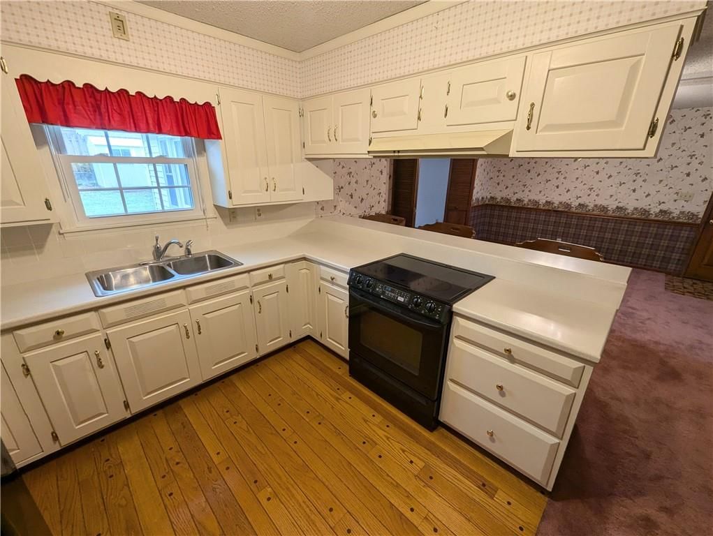 1235 N Chestnut Street — photo 14
