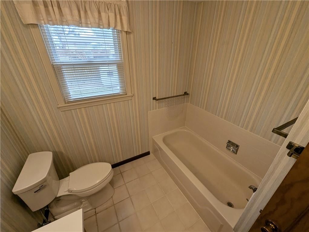 1235 N Chestnut Street — photo 28
