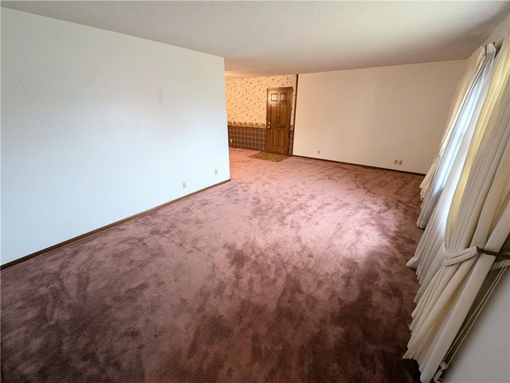 1235 N Chestnut Street — photo 6