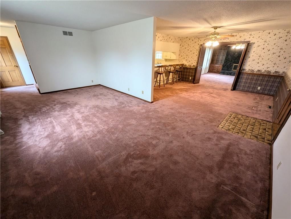 1235 N Chestnut Street — photo 7