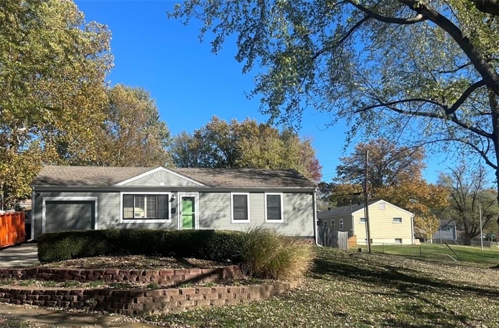 3229 S Trail Ridge Drive — photo 2