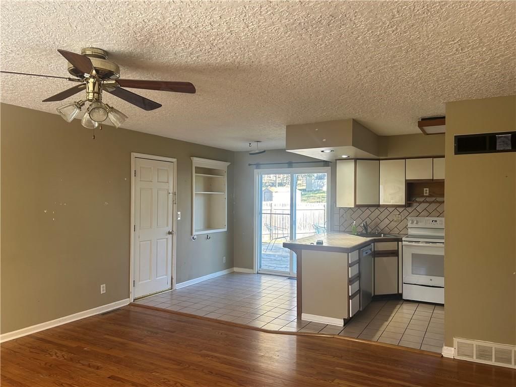 3229 S Trail Ridge Drive — photo 4