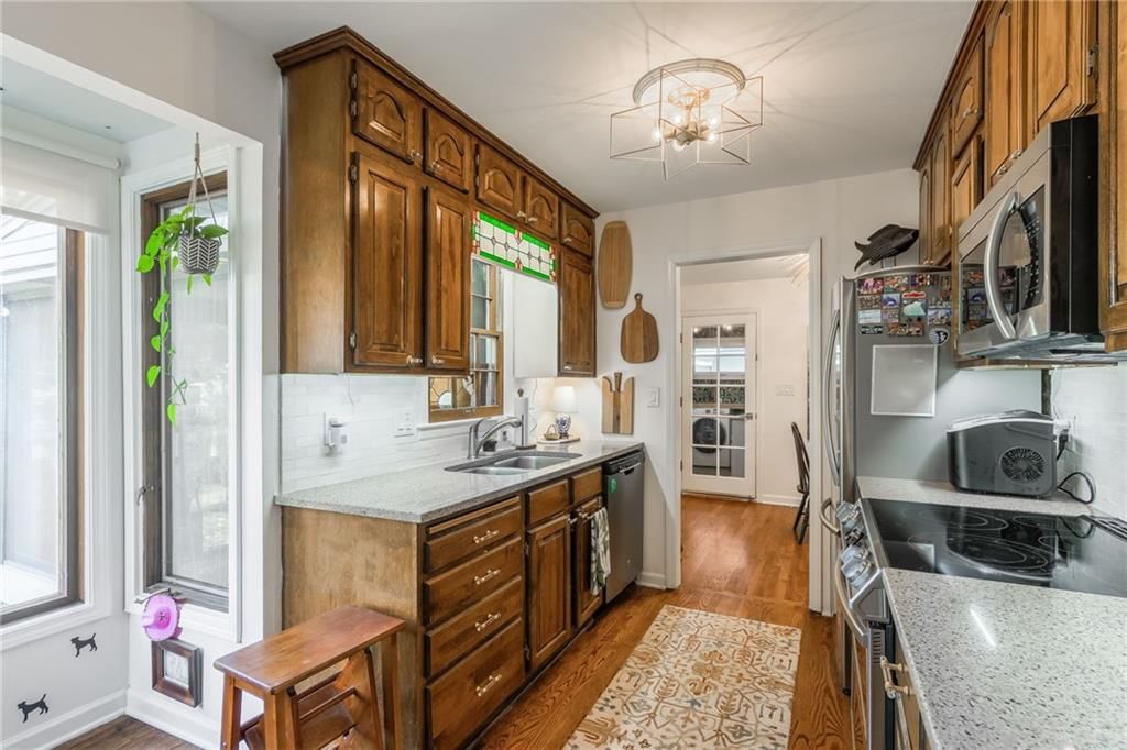 2408 Fayette Street — photo 12