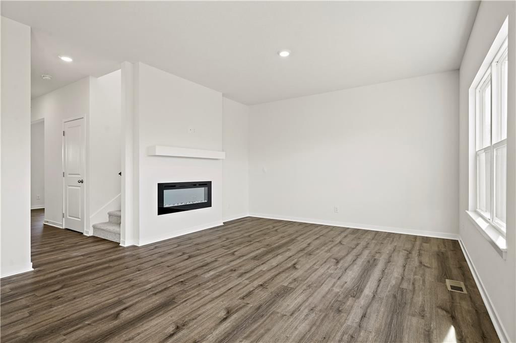 1621 Maci Street — photo 9
