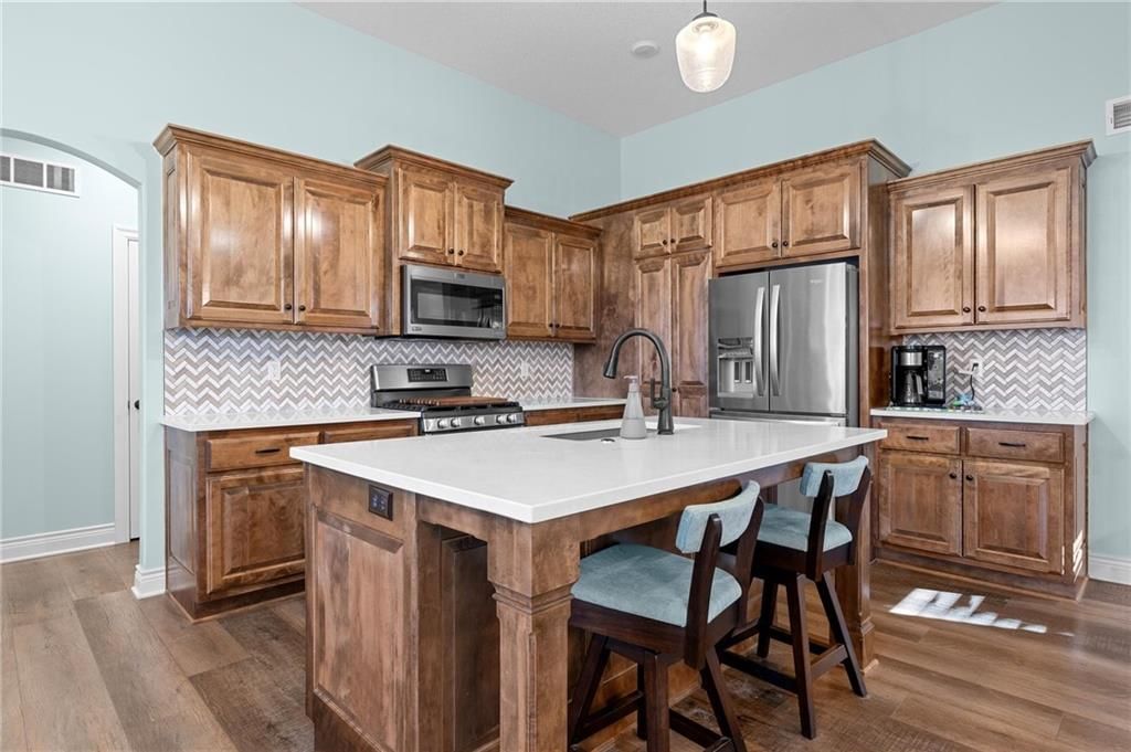 612 Caitlin Court — photo 5