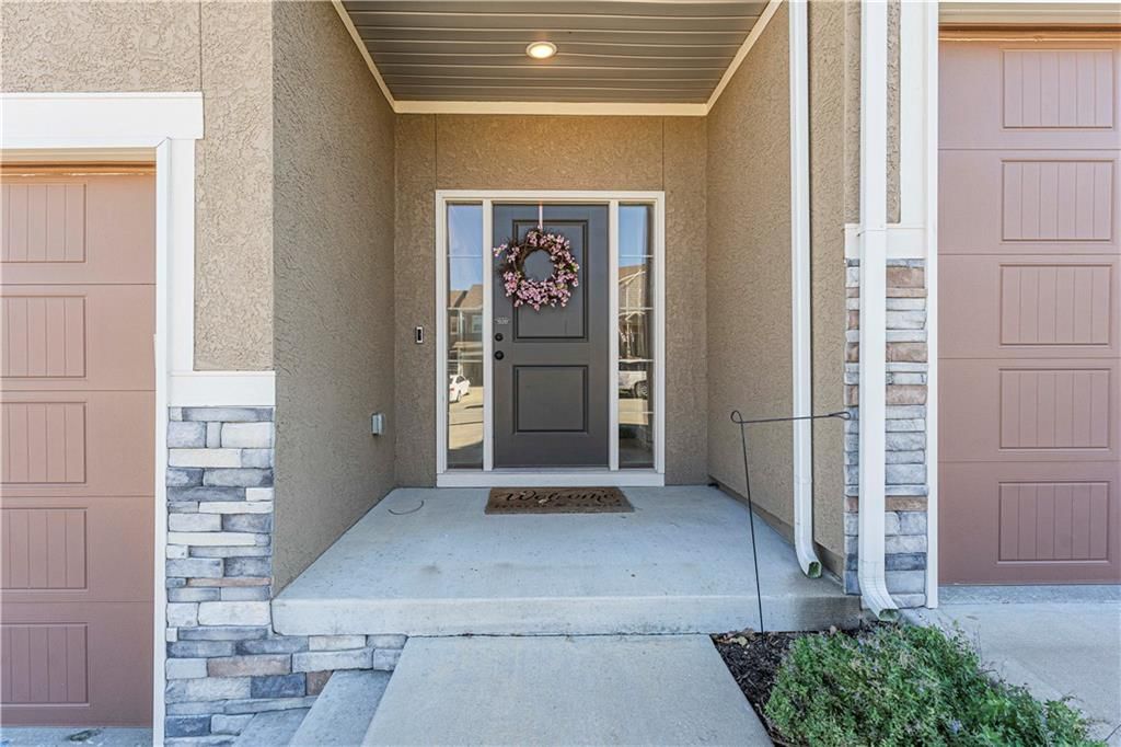 7377 Aaron Street — photo 4